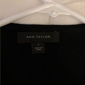 Ann Taylor black top